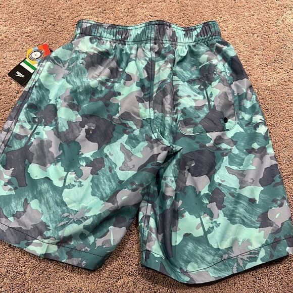 Speedo boys swim trunks size 14/16 tie front elastic back - Picture 3 of 6